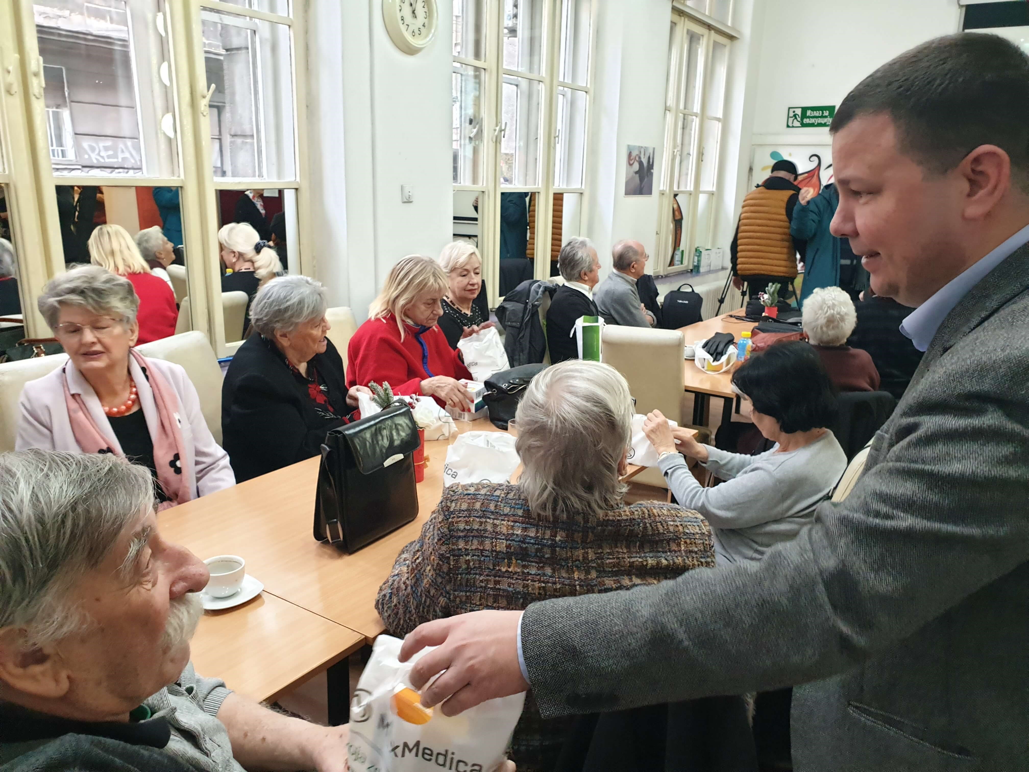 DONACIJA MAX MEDICA (6)